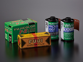 FUJIFILM X-Pro2 : Películas fotográficas Fujifilm Fujicolor, Chrome, Velvia, Astia