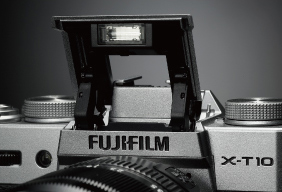 FUJIFILM X-T10 : Flash integrado